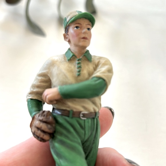 National Baseball Hall of Fame & Museum Sculpture Collection - Picture 5 of 9